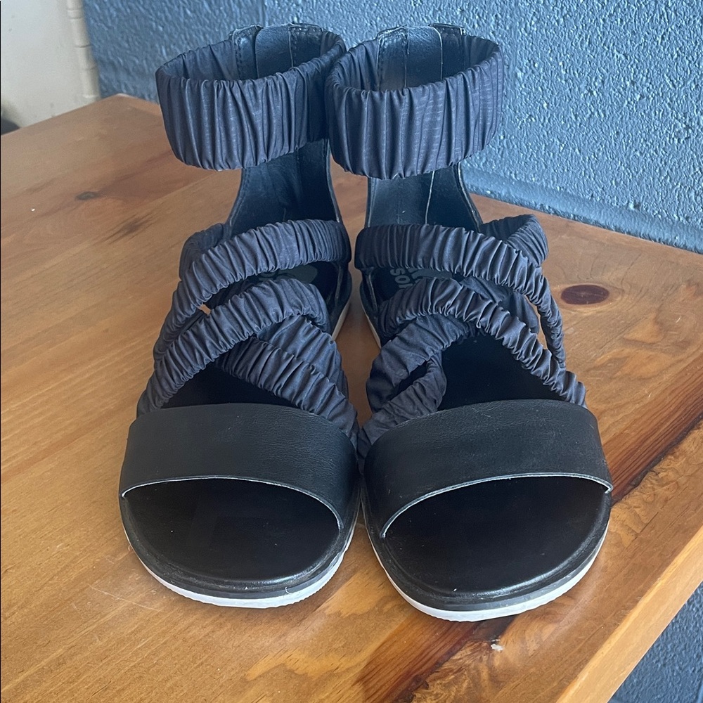 Sorel Black Strappy Elastic Ankle Sandals - Picture 8 of 9